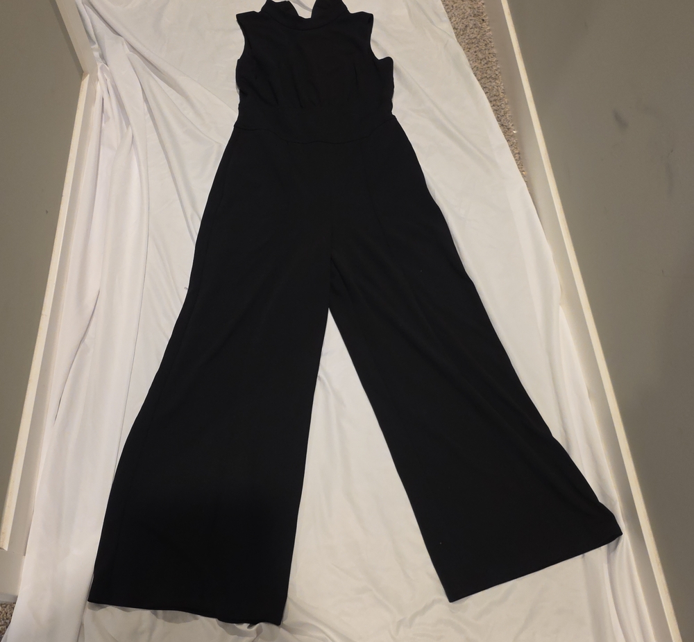 Maggy London Black Sleeveless High-Neck Wide-Leg Jumpsuit
